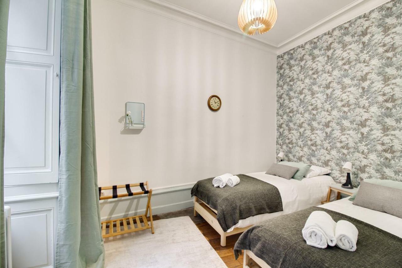Sous Le Cedre - Au Coeur De Nantes Apartamento Exterior foto