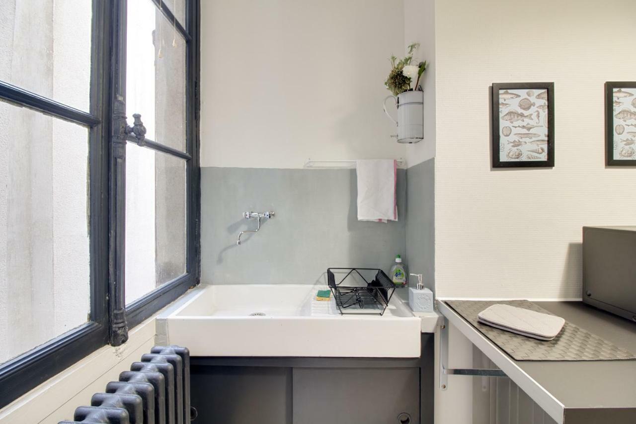 Sous Le Cedre - Au Coeur De Nantes Apartamento Exterior foto