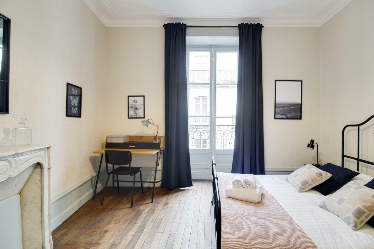 Sous Le Cedre - Au Coeur De Nantes Apartamento Exterior foto